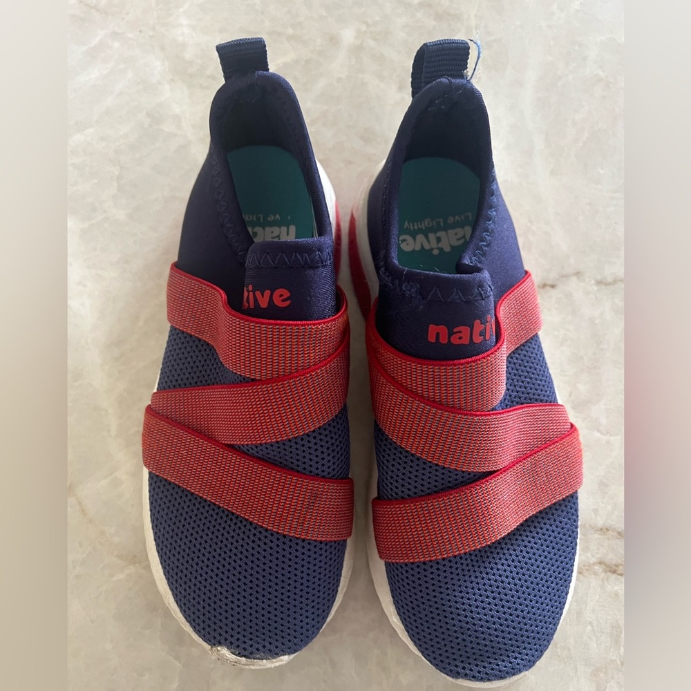Native slip on kids side 13 worm a few times
